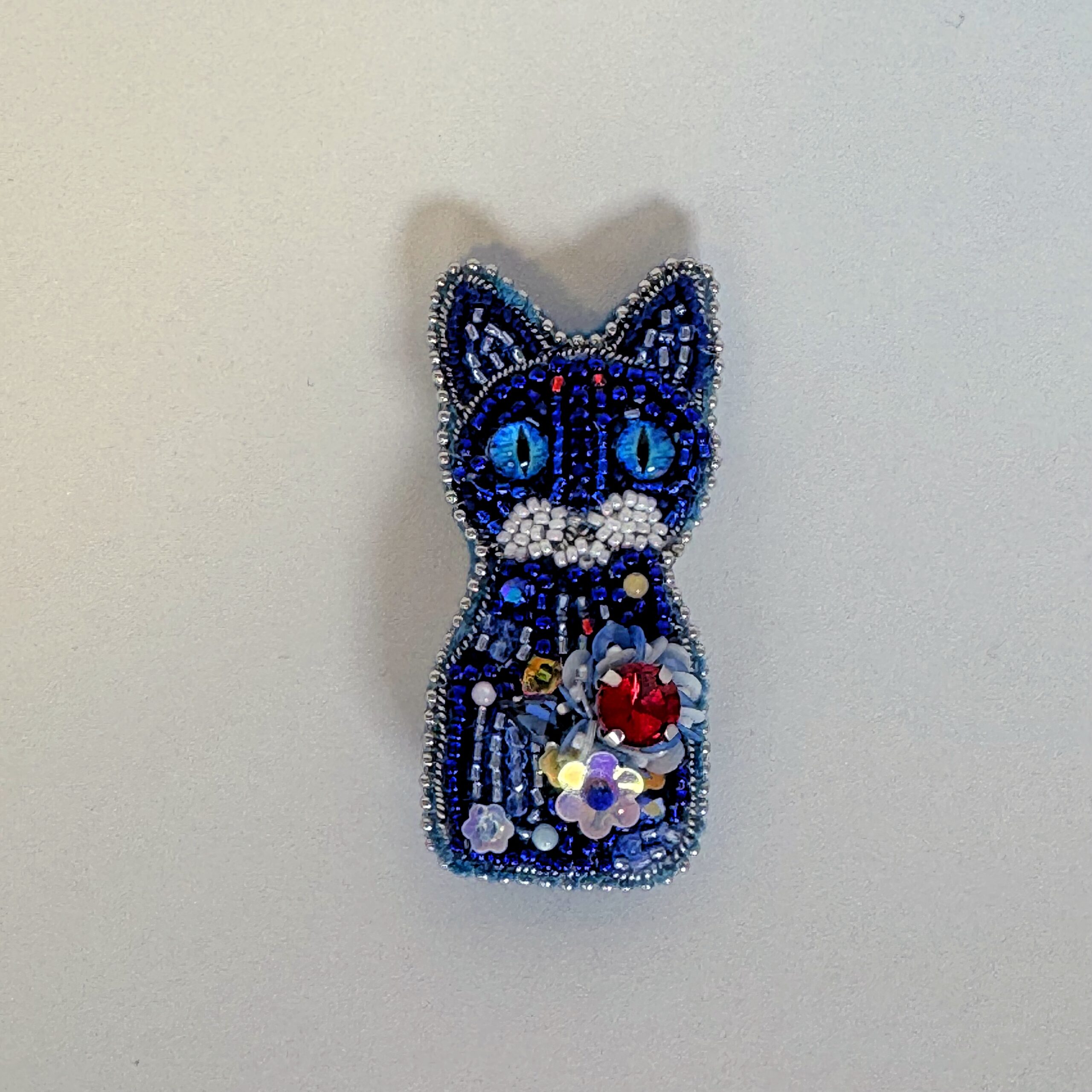 Brooch cat, Handmade Blue Cat Brooch, Beaded Cat Brooch, Hand Embroidered Animal Jewelry, Gift for Cat Lovers, Embroidered Brooch cat, Whimsical Cat Brooch, Sparkling Blue Brooch — view 1